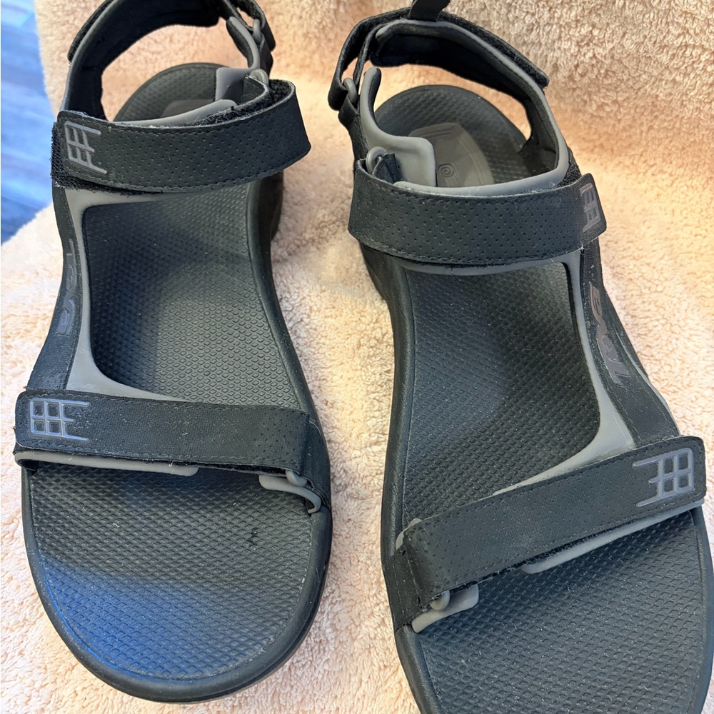 Teva Minam Men’s Sz 13 black grey 4289 trail hiking sandals adjustable strap EUC